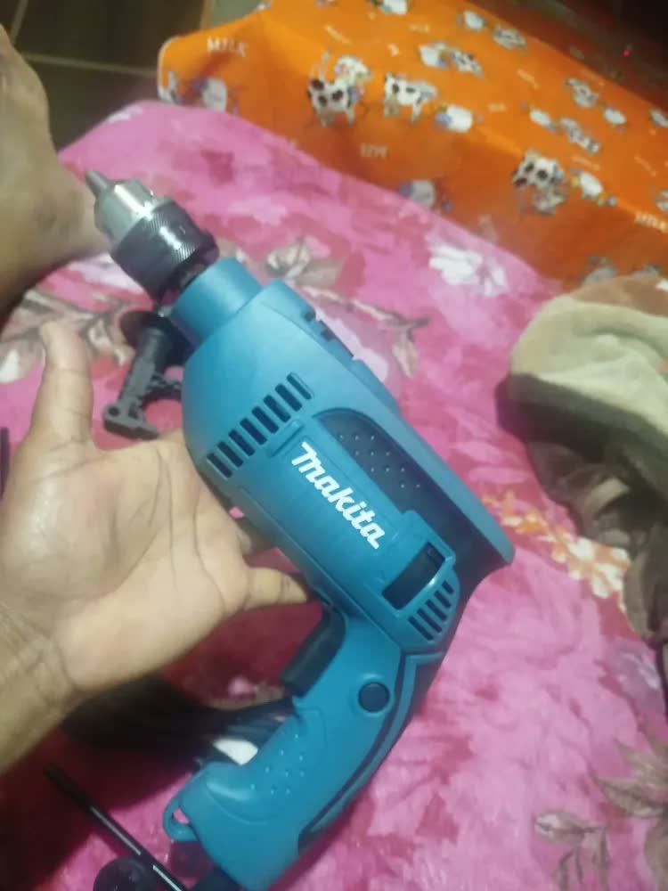 foto de Furadeira de Impacto 16mm 5/8'' Makita HP1640 760w Profissional Cor Azul-petróleo Frequência 60hz