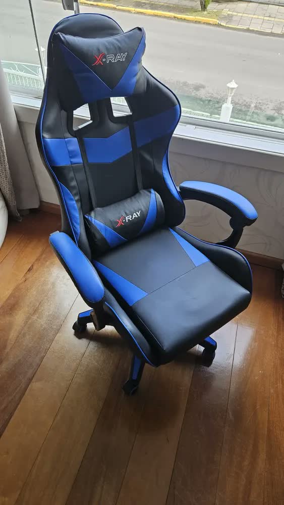 foto de Cadeira Streamer Ergonomica Confortável Reclinável Cor Preto Material Do Estofamento Couro Sintético