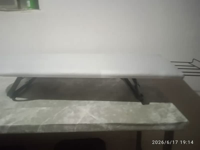 foto de Mesa De Passar Roupa Dobrável Tábua Portátil Tecido Térmico