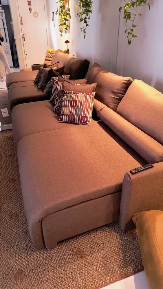 foto de Sofá Cama Living Retrátil Milão Almofadas Soltas 2,20 Linho