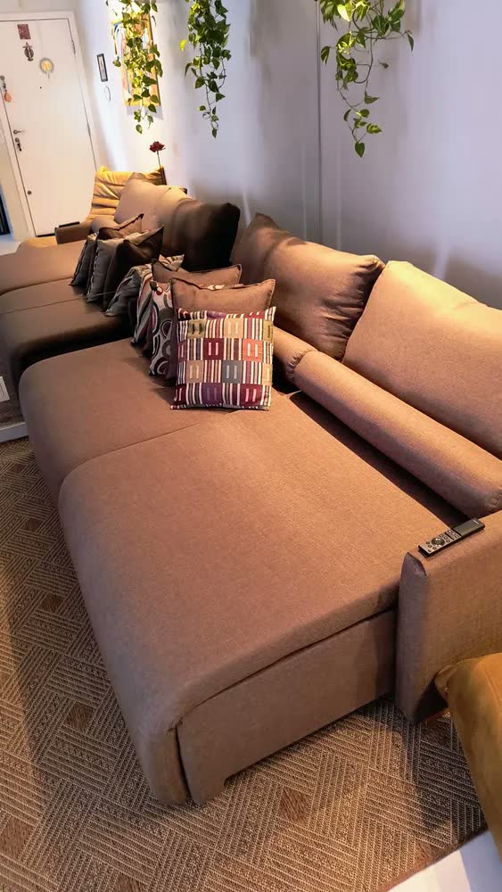 foto de Sofá Cama Living Retrátil Milão Almofadas Soltas 2,20 Linho