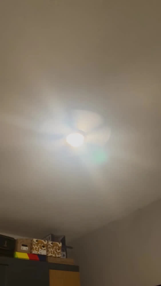 foto de Ventilador de Teto Kaprot Silencioso 6 Pás LED Controle Remoto Diâmetro 42cm