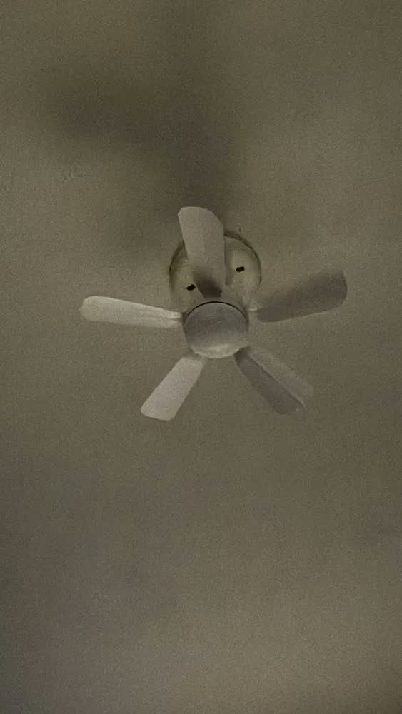 foto de Ventilador de Teto Kaprot Silencioso 6 Pás LED Controle Remoto Diâmetro 42cm