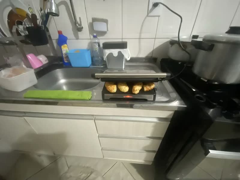 foto de Sanduicheira e Mini Grill HQ 180º 1000W Antiaderente Inox HQ-SG002