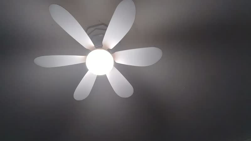 foto de Lâmpada Ventilador de Teto E27 6 Hélices Controle Remoto Luz Branca LED Silencioso Econômica Camperluz