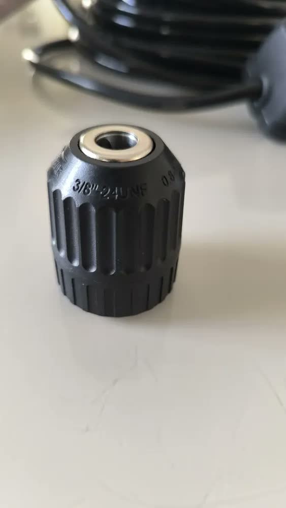 foto de Furadeira E Parafusadeira De Impacto 2 Baterias 2000mah 21v 3/8 Tb-21pkx The Black Tools Com Maleta E Acessorios
