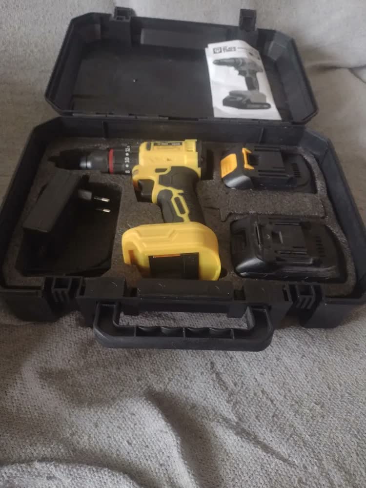 foto de Parafusadeira Furadeira De Impacto The Black Tools Profissional Motor Brushless 50Nm 10mm Com Carregador e Maleta