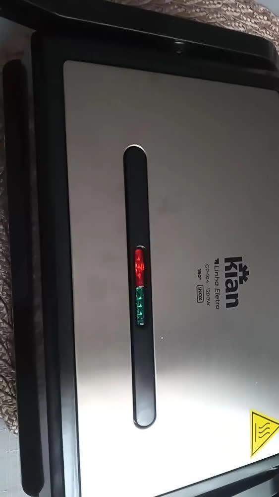 foto de Sanduicheira elétrica Kian Panini Linea Eletro cor prateado