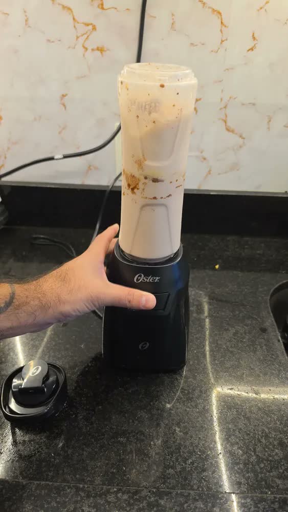 foto de Liquidificador Portátil OBLD700-220 Power Blender 2 Jarras Oster