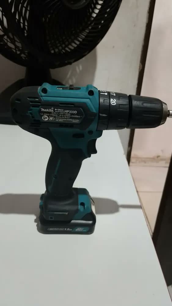 foto de Parafusadeira Furadeira Impacto 2 Bat Makita Hp333dwyx3 Cor Azul