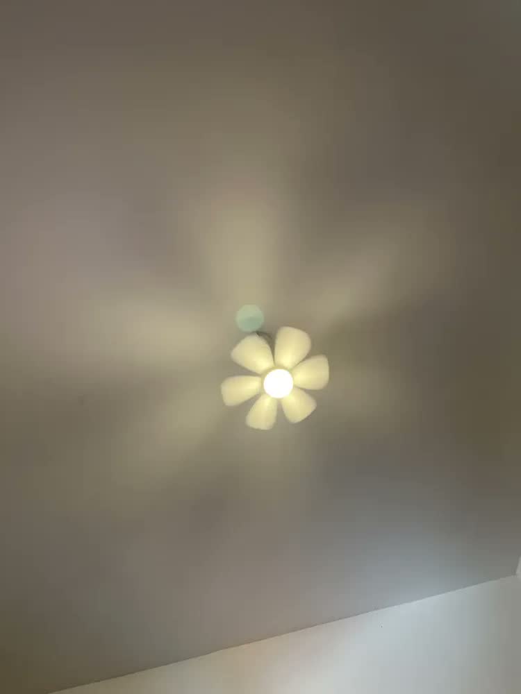 foto de Ventilador de Teto Silencioso com Controle Remoto Luz LED 3 Modos 6 Pás Branco