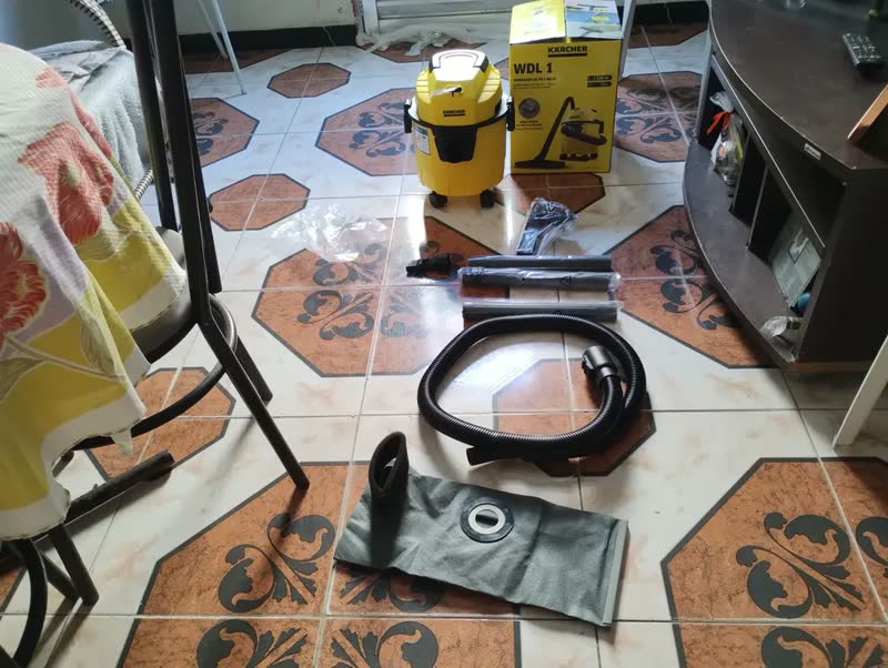 foto de Aspirador de pó e água Wdl1 Kärcher Yellow