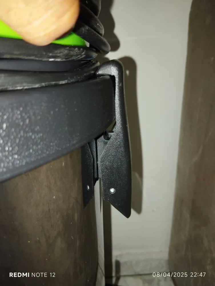foto de Extratora Aspirador Pó E Líquidos 35l Ea135 Lite Ipc
