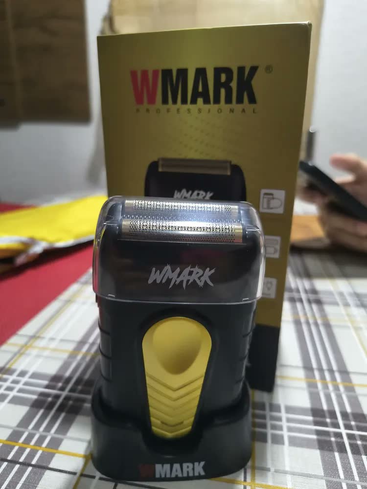 foto de Barbeador Wmark NG938 Preto Sem Fio 2 Cabeças Inox Recarregável