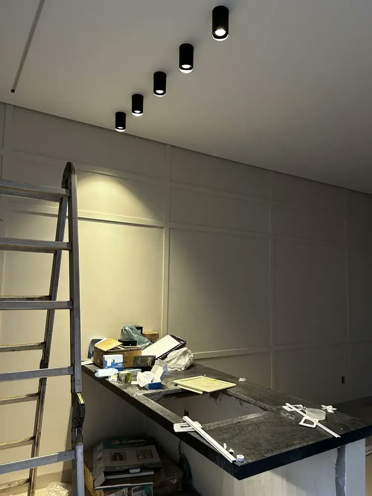 foto de Spot Sobrepor Redondo Delis Direcionável Led 3000K Branco Quente