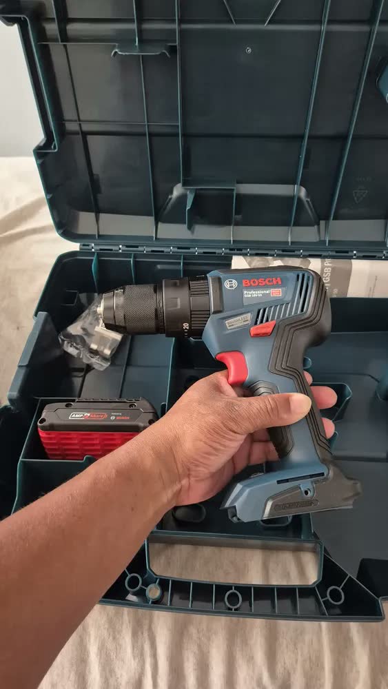 foto de Parafusadeira E Furadeira De Impacto 18v Gsb 18v-50 Com 2 Ba