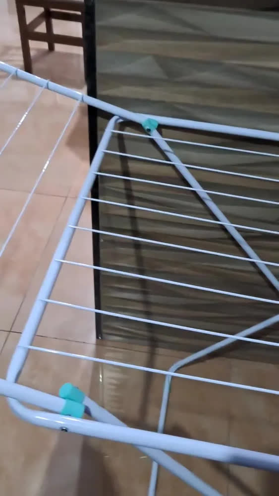 foto de Varal Para Roupa De Chão Com Abas Maxi Retrátil Dobrável Mor Cor Branco