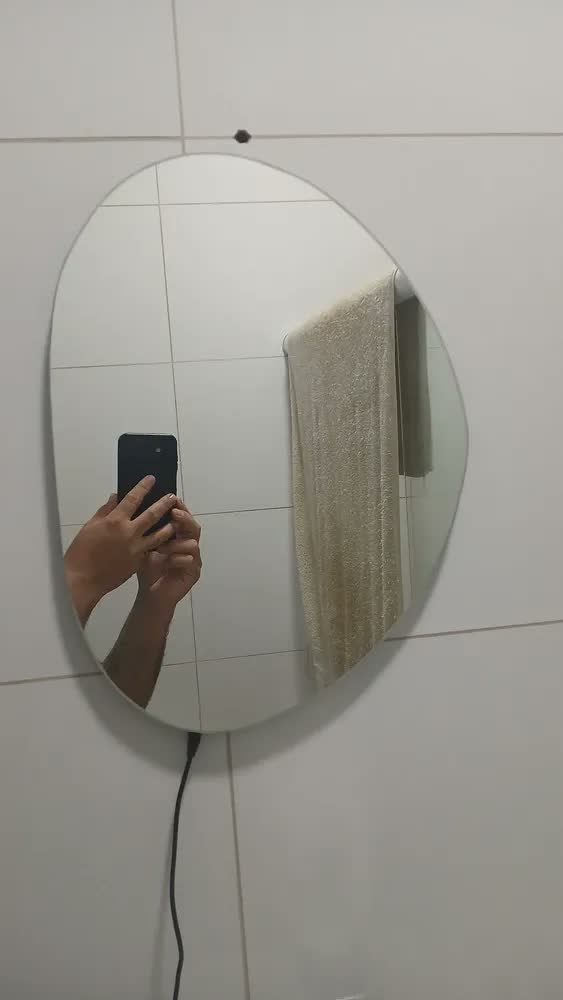 foto de Espelho Pequeno Com Luz Led 30*40 Barato Maquiagem Rosto