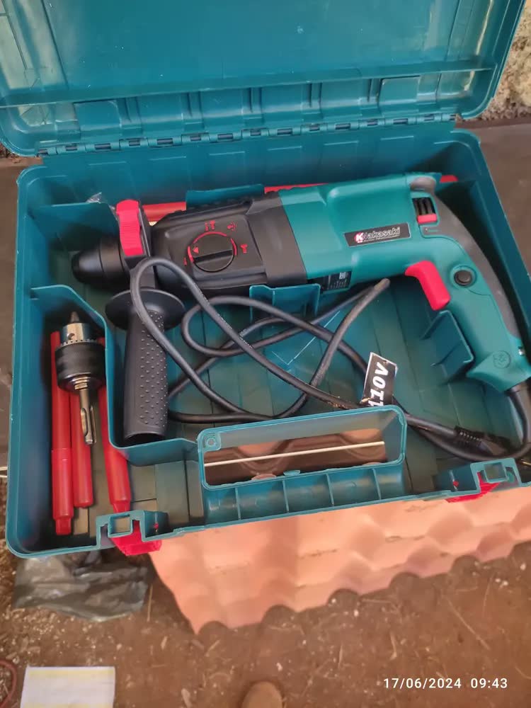 foto de Martelete Rompedor 960w Furadeira Industrial + 2 Mandril Sds