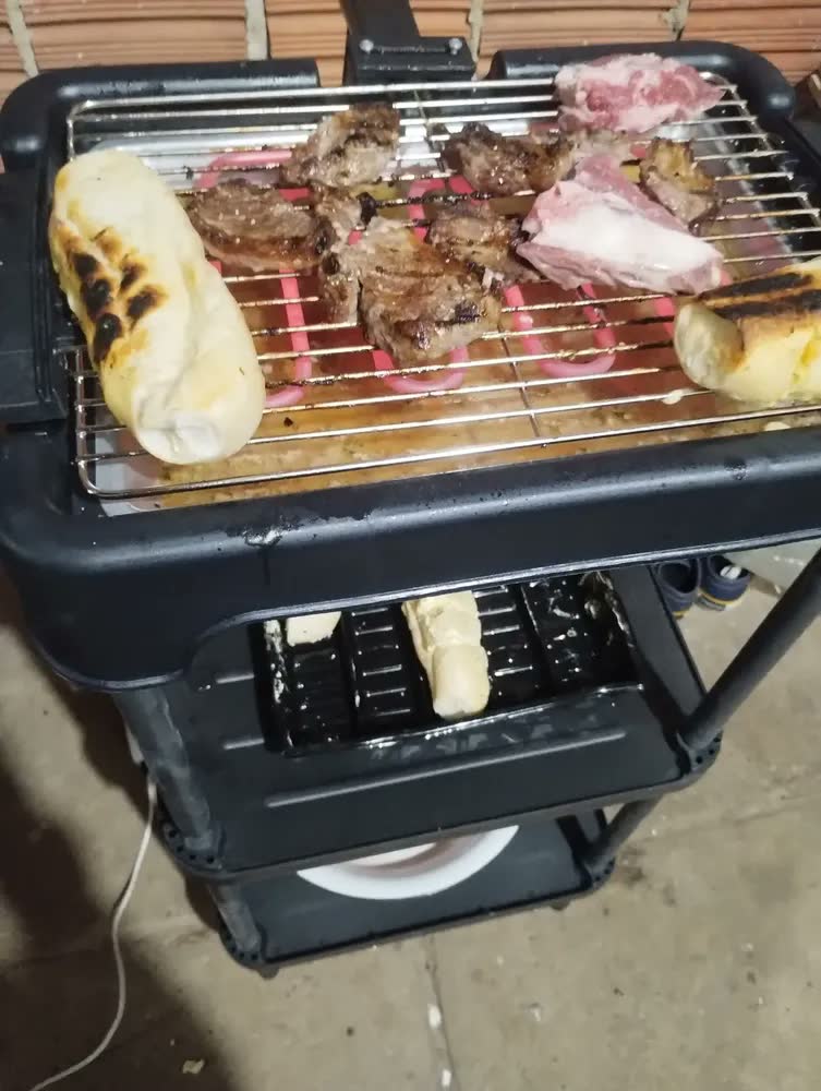 foto de Churrasqueira Elétrica Cozinha Estante Prateleira Zion
