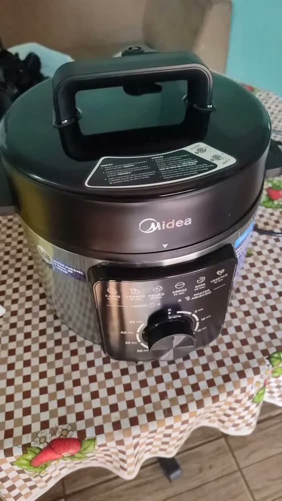 foto de Panela De Pressão Mecânica Preta E Inox 4l Midea Cor Cinza