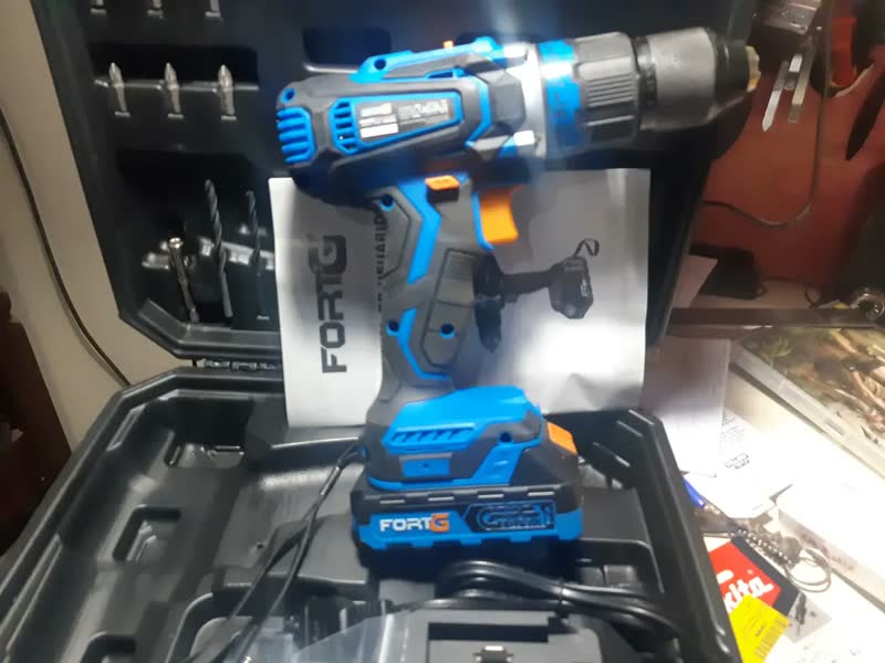 foto de Furadeira Parafusadeira Impacto FortG Pro 20V Bateria 13mm Com Maleta e Acessórios