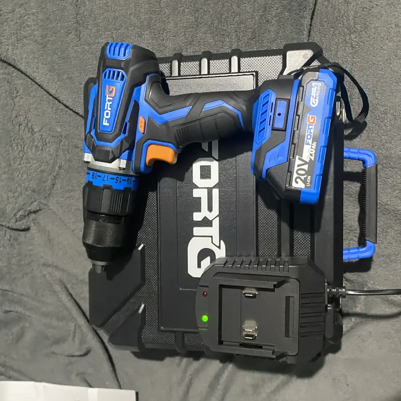 foto de Furadeira Parafusadeira Impacto FortG Pro 20V Bateria 13mm Com Maleta e Acessórios