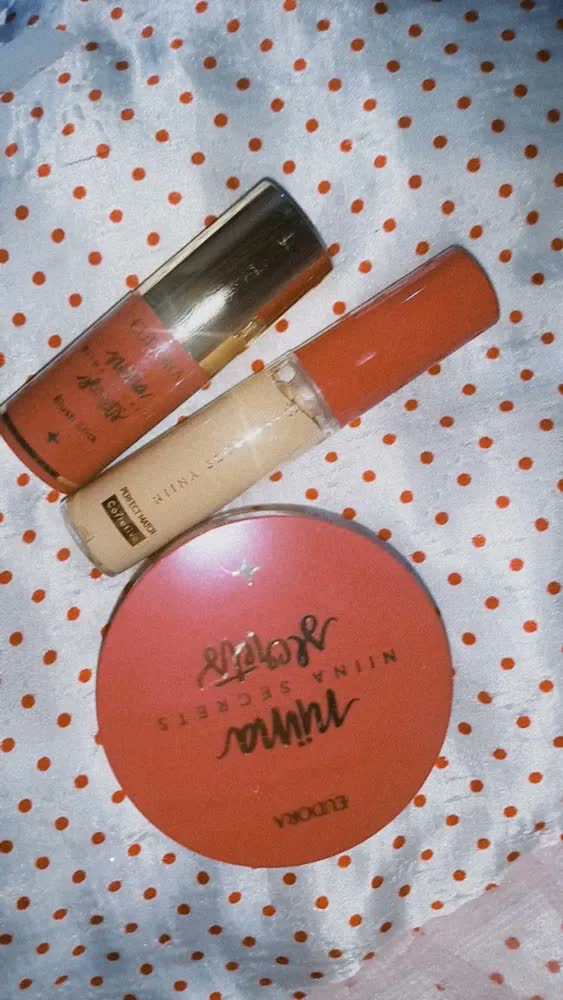 foto de Blush Stick Daily Niina Secrets - A Cor Tom Da Maquiagem Malva