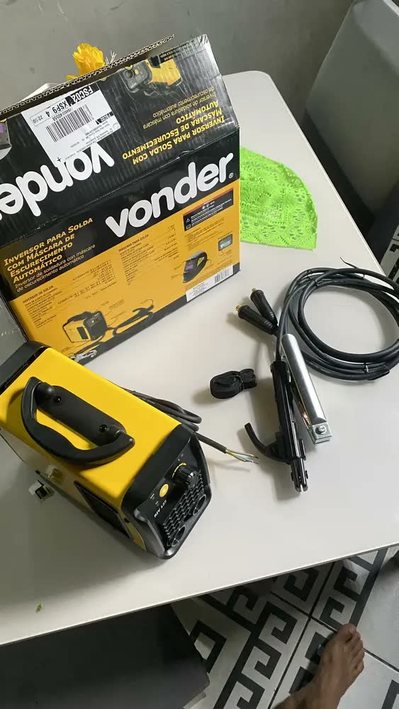 foto de Inversor Para Solda Eletrodo e TIG Im125 C/ Máscara Escurecimento automático Vonder