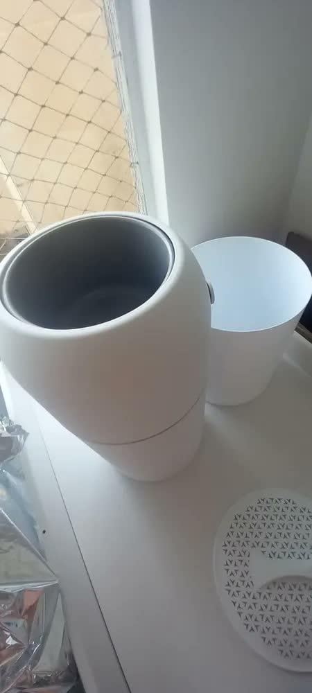 foto de Lixeira Antiodor Fraldas + Cesto De Roupas Bebe