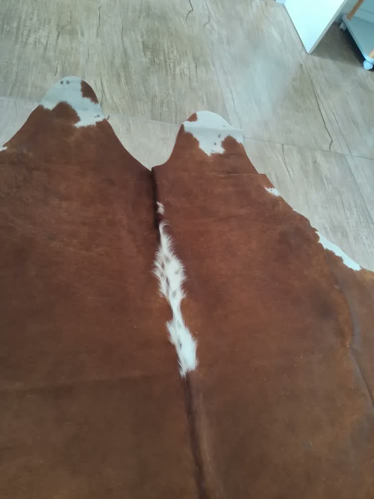 foto de Tapete Couro Bovino 1,90x2,20 Antiderrapante Marrom Nórdico Premium