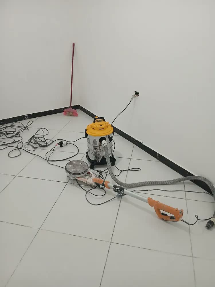 foto de Aspirador De Pó e Líquidos Profissional 30 Litros Apv 1230 Vonder