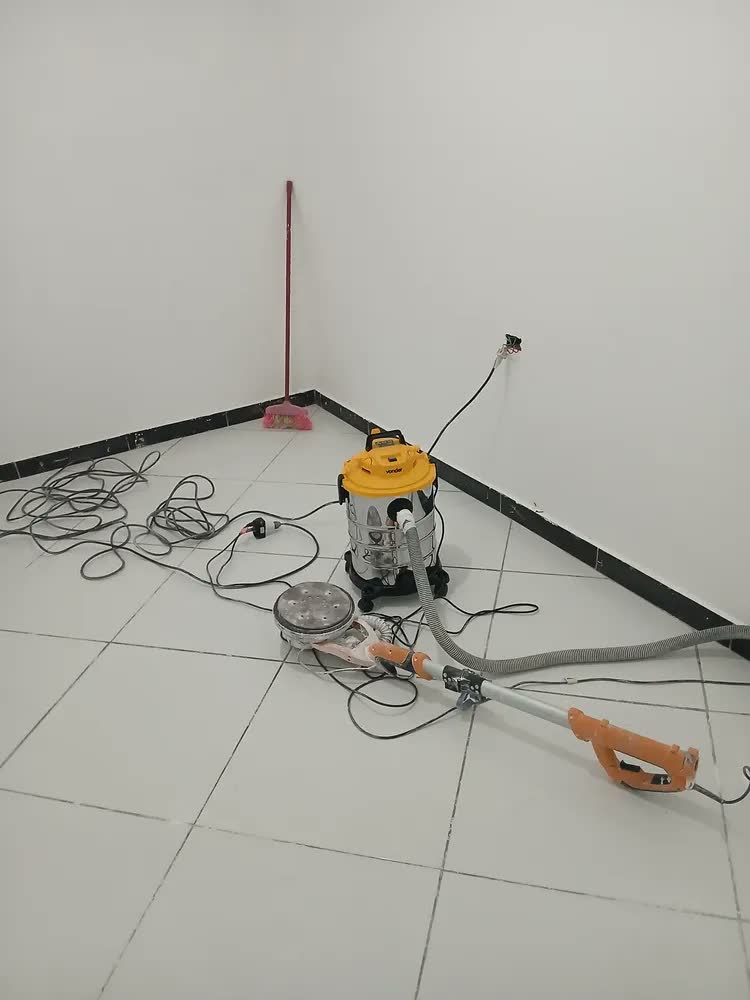 foto de Aspirador De Pó e Líquidos Profissional 30 Litros Apv 1230 Vonder