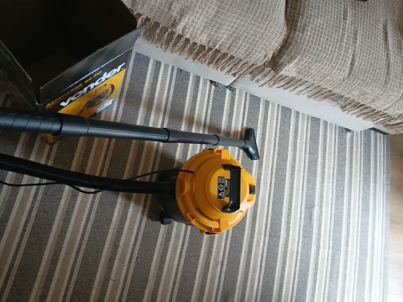 foto de Aspirador De Pó e Líquidos 10 Litros 1.000w Apv 1010 Vonder