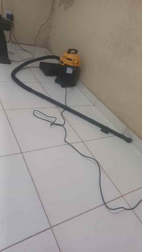 foto de Aspirador De Pó e Líquidos 10 Litros 1.000w Apv 1010 Vonder