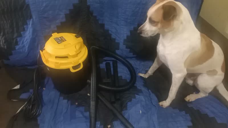 foto de Aspirador De Pó e Líquidos 10 Litros 1.000w Apv 1010 Vonder