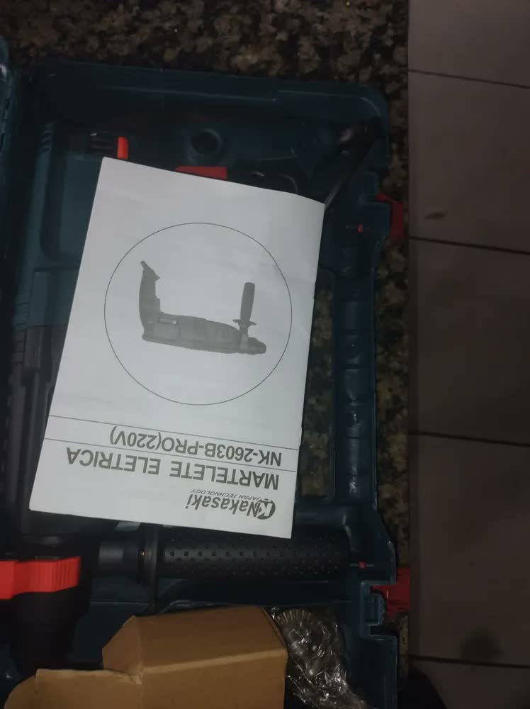 foto de Martelete Rotativo Furadeira De Impacto 1200w Cor Azul-aço Frequência 50/60hz