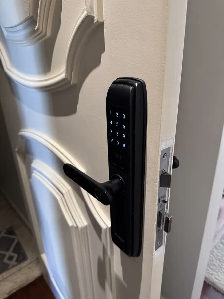 foto de Fechadura Digital Intelbras Mfd 7000 D Maçaneta Embutir Abnt Senha Tag
