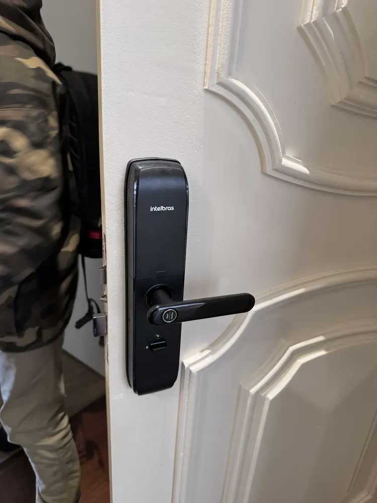 foto de Fechadura Digital Intelbras Mfd 7000 D Maçaneta Embutir Abnt Senha Tag