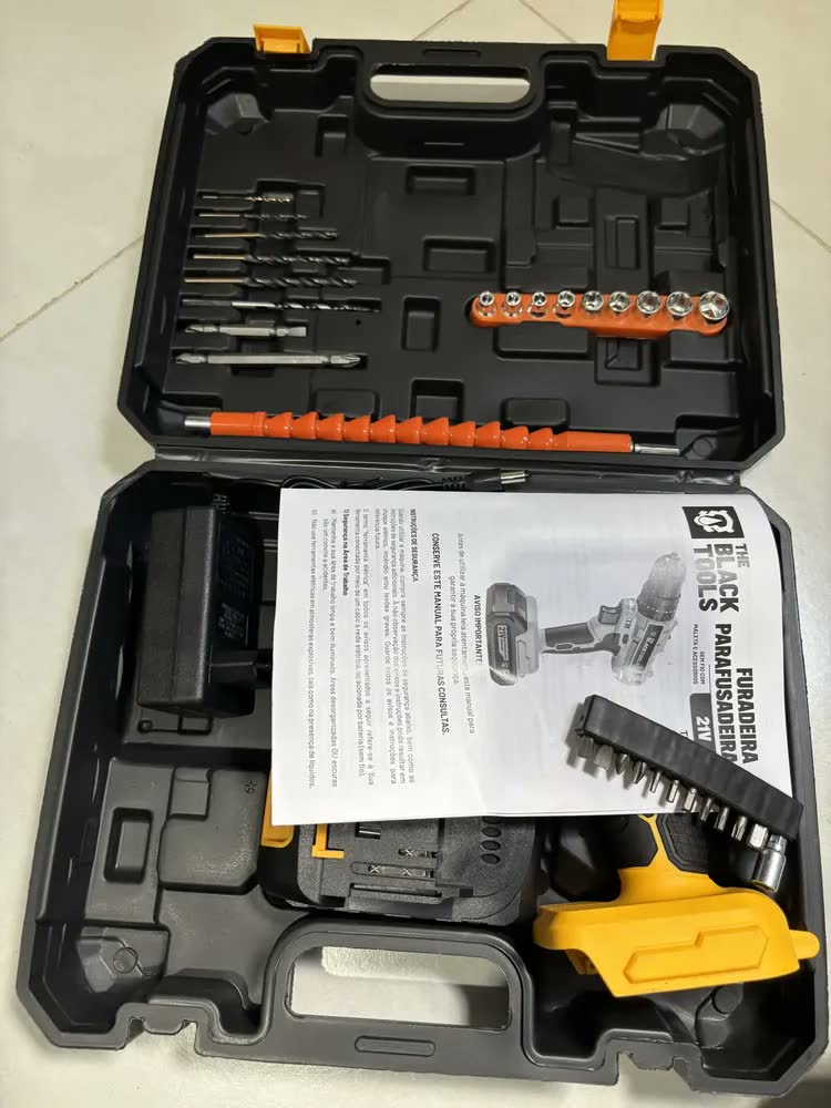 foto de Furadeira E Parafusadeira De Impacto Sem Fio A Bateria 21v 3/8 Com Maleta E Acessorios Tb-21pzw The Black Tools