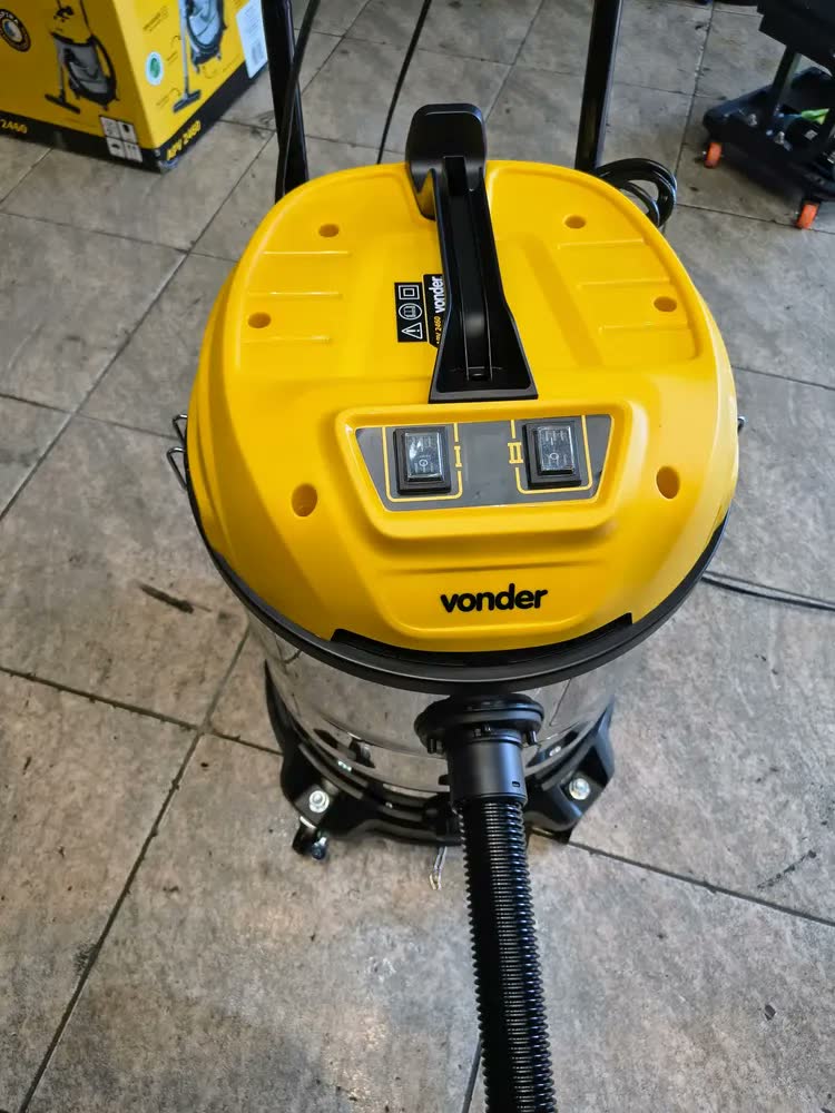 foto de Aspirador De Pó Profissional 2.400w 60 Litros Apv 2460 Vonder