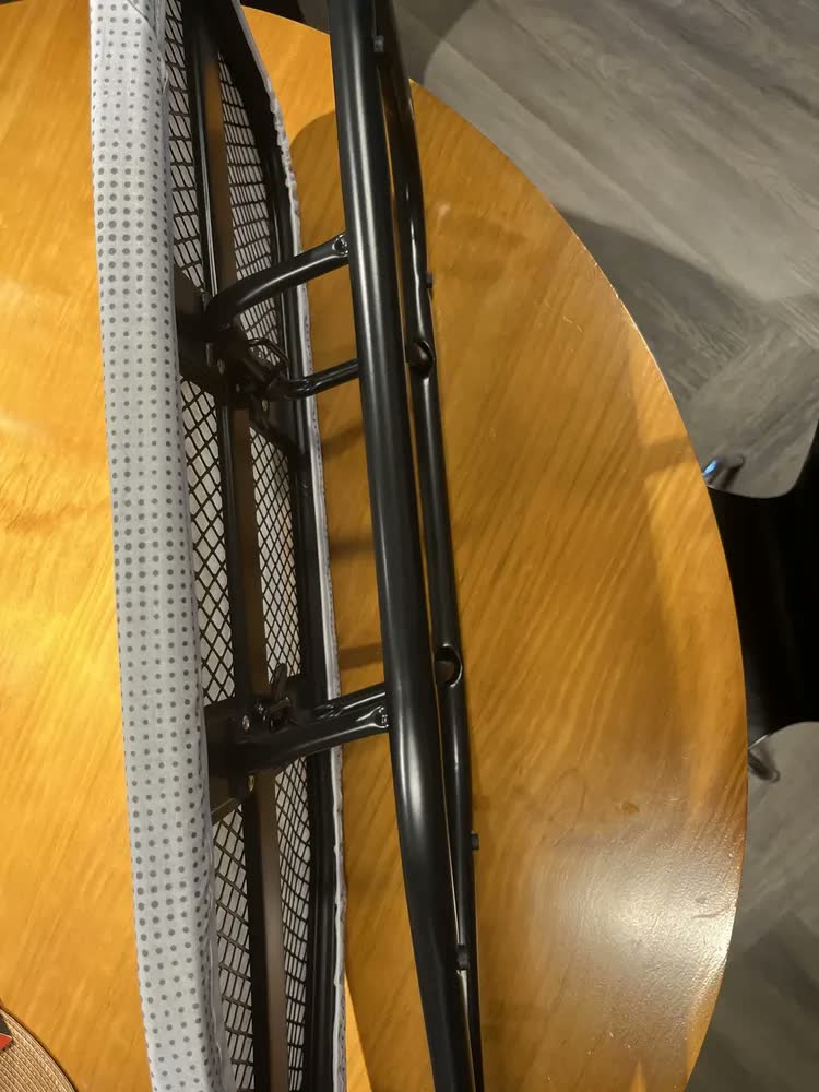 foto de Tábua De Passar Compacta Ou Flow Praticidade E Estilo Cor Cinza-claro Padrão