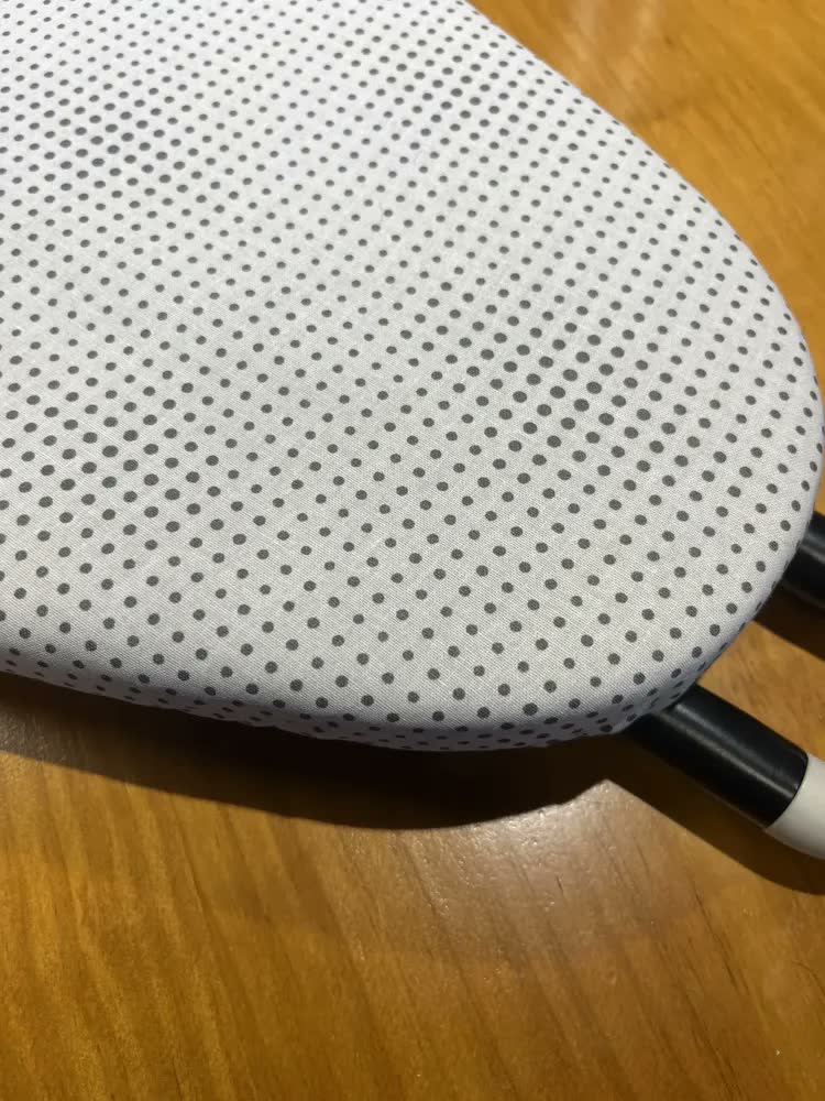 foto de Tábua De Passar Compacta Ou Flow Praticidade E Estilo Cor Cinza-claro Padrão