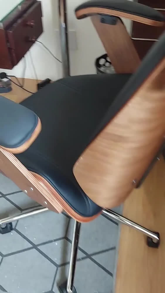 foto de Cadeira Presidente Executiva Couro Ergonômica Escritório
