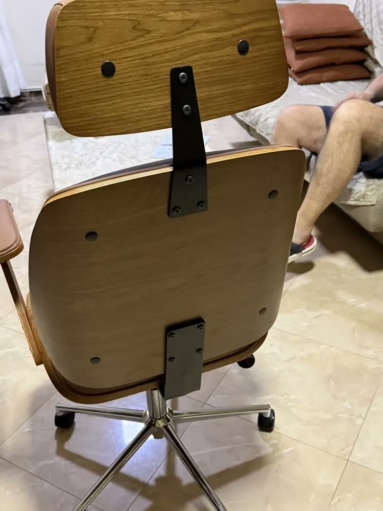 foto de Cadeira Presidente Executiva Couro Ergonômica Escritório