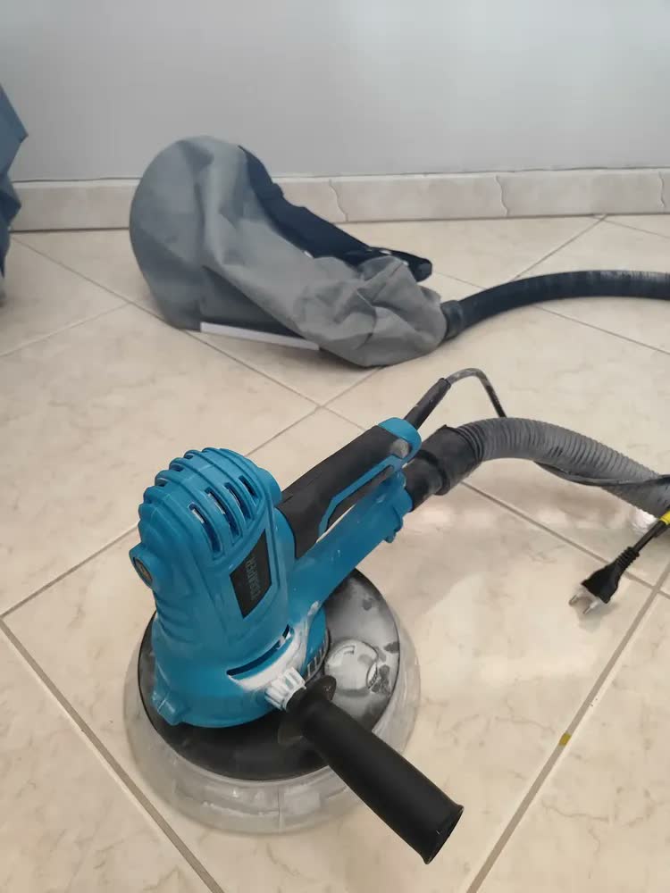 foto de Lixadeira de Parede Profissional Tssaper 850W com LED para Massa Corrida e Drywall