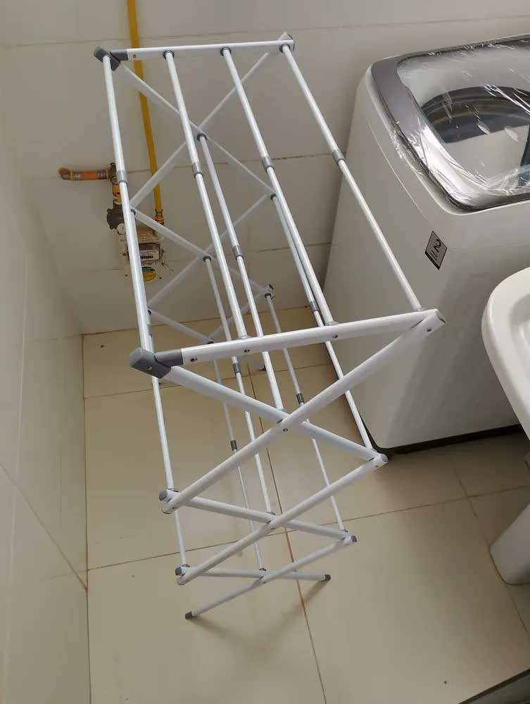 foto de Varal Vertical Chão Retrátil Dobrável Powermaid Apartamento Branco