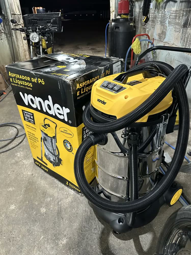 foto de Aspirador De Pó E Líquidos 3.600w Apv 3690 Vonder Amarelo