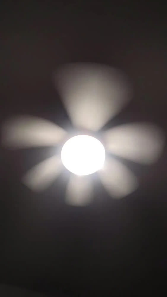 foto de Ventilador de Teto Led 42cm Branco Controle Remoto Bivolt Silencioso