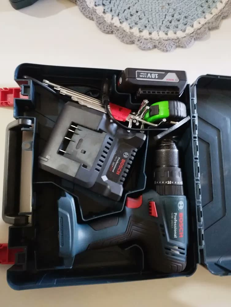 foto de Furadeira Parafusa. Impacto Gsb 183-li Bosch + Kit 33pcs Cor Azul